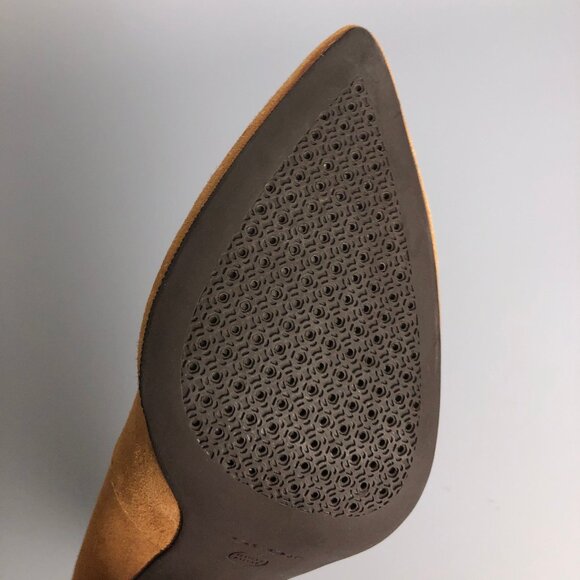 Like New Tan Leather Suede Geox Heels - Picture 7 of 10